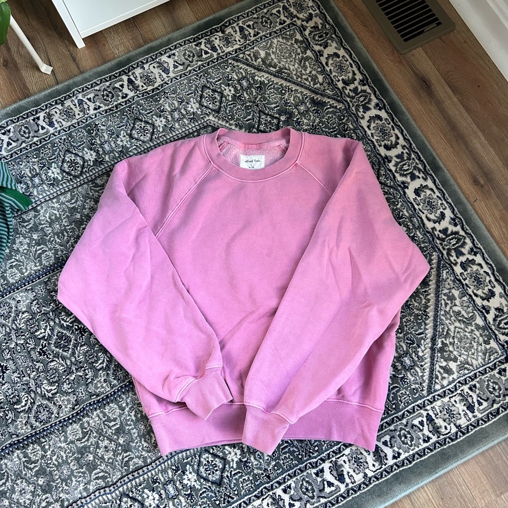 Wilfred Free Pink Crewneck